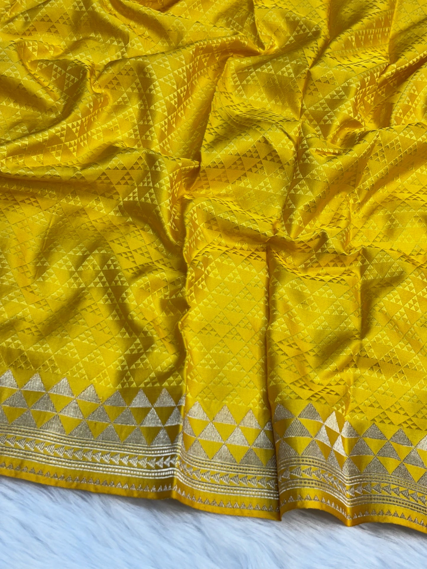 Pure Mashru Handwoven Silk Saree – Yellow Elegance