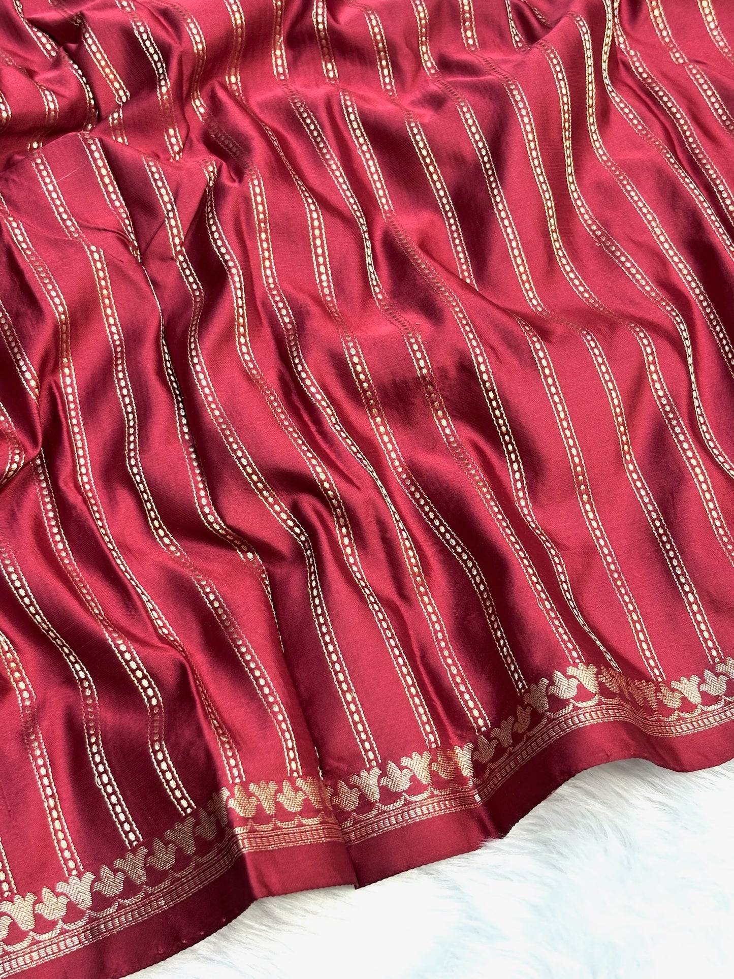 Pure Mashru Handwoven Silk Saree – Maroon Elegance