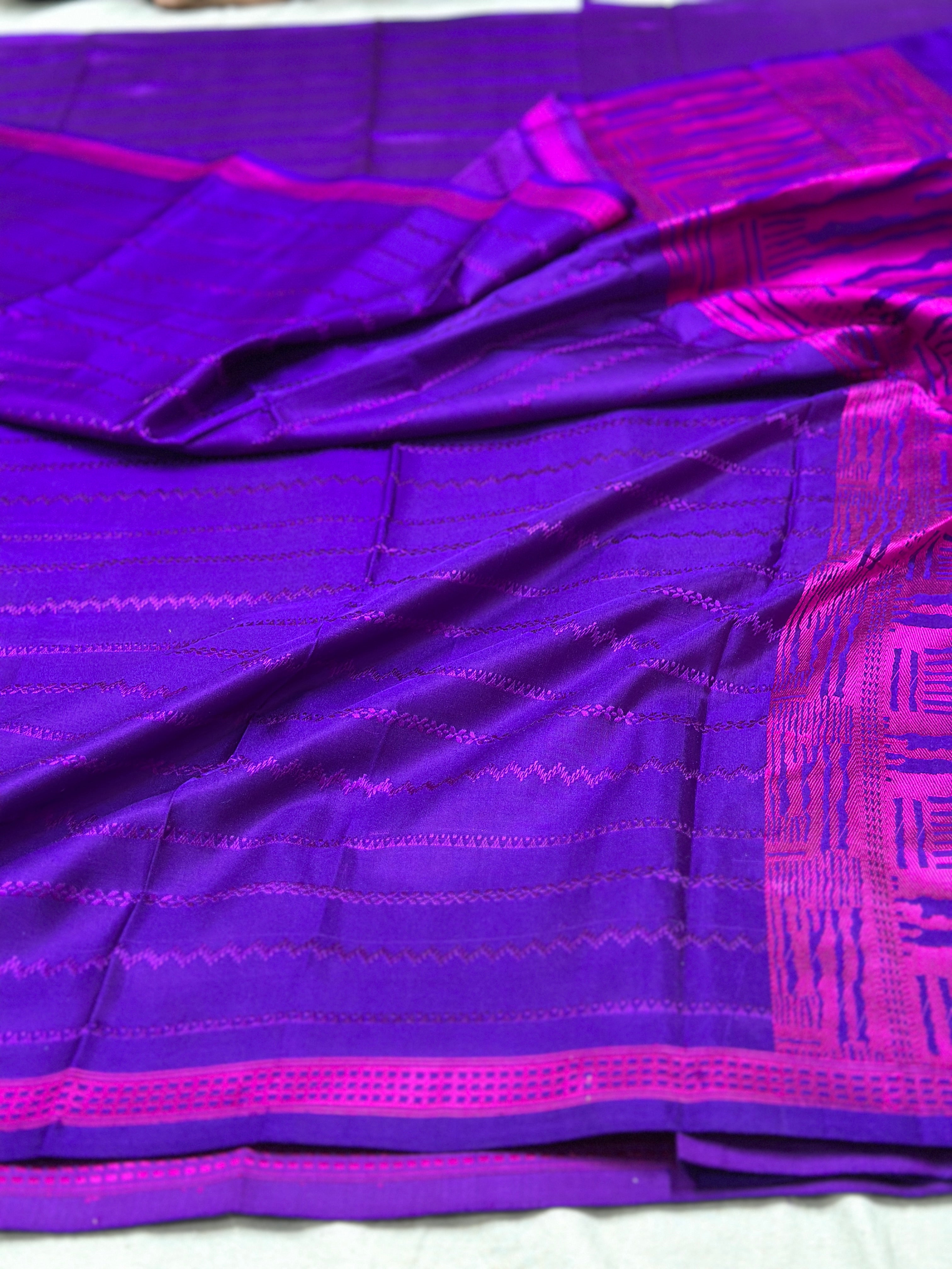 Handwoven Pure Banarasi Mashru Silk Saree