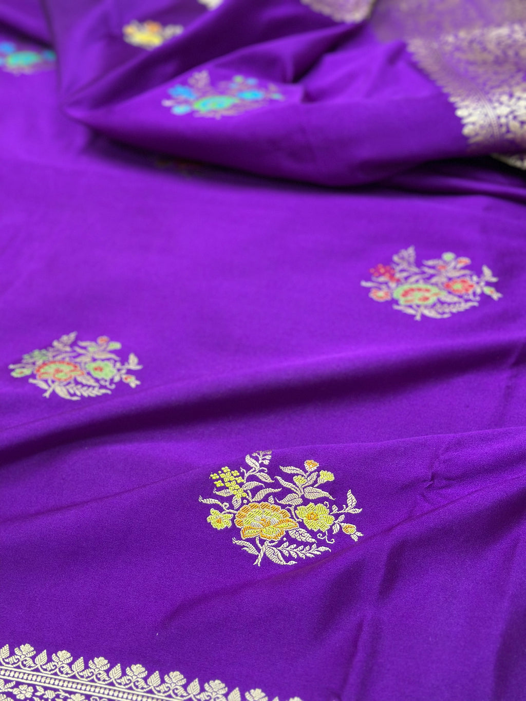 Purple Handwoven Mashru Silk Saree