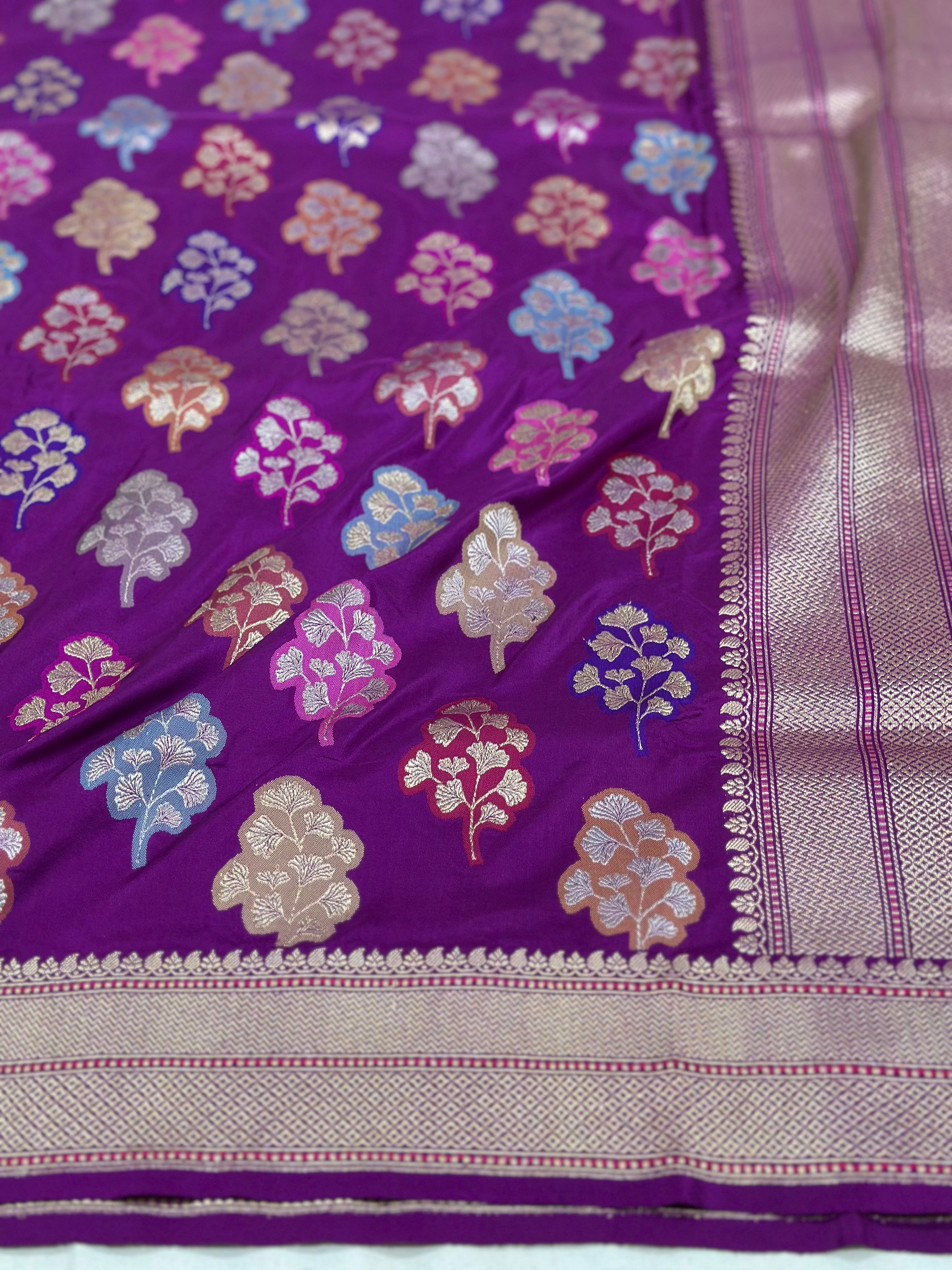 Majenta Handwoven Pure Banarasi Silk Saree