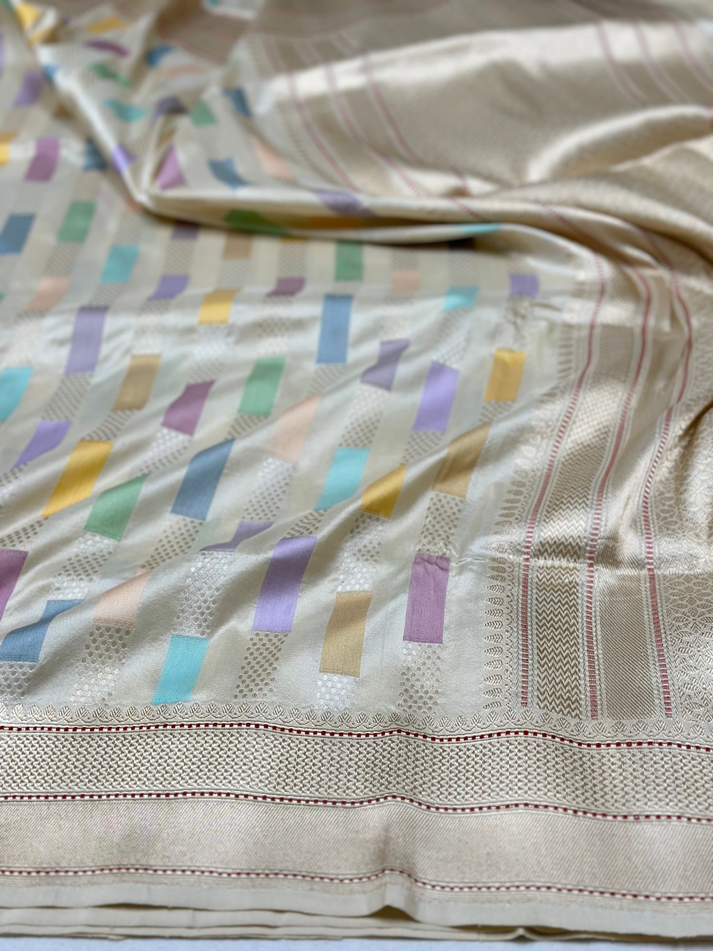 Handwoven Pure Banarasi Rangkaat Silk Saree