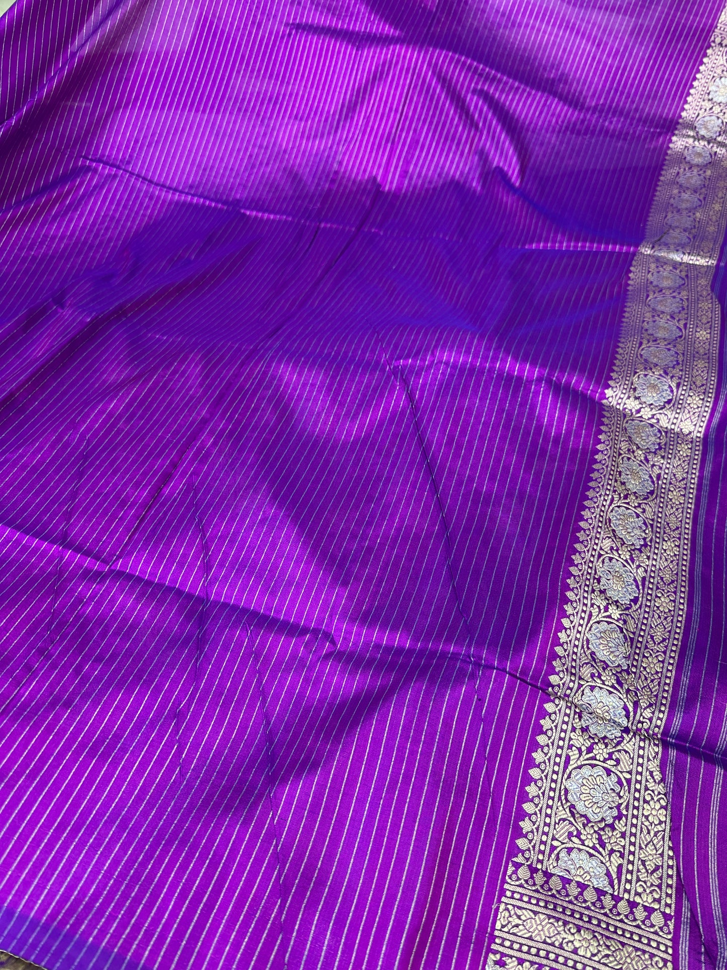 Majenta Pure Banarasi Katan Silk Saree- Floral Minakari Jaal with Rich Zari Border and Pallu