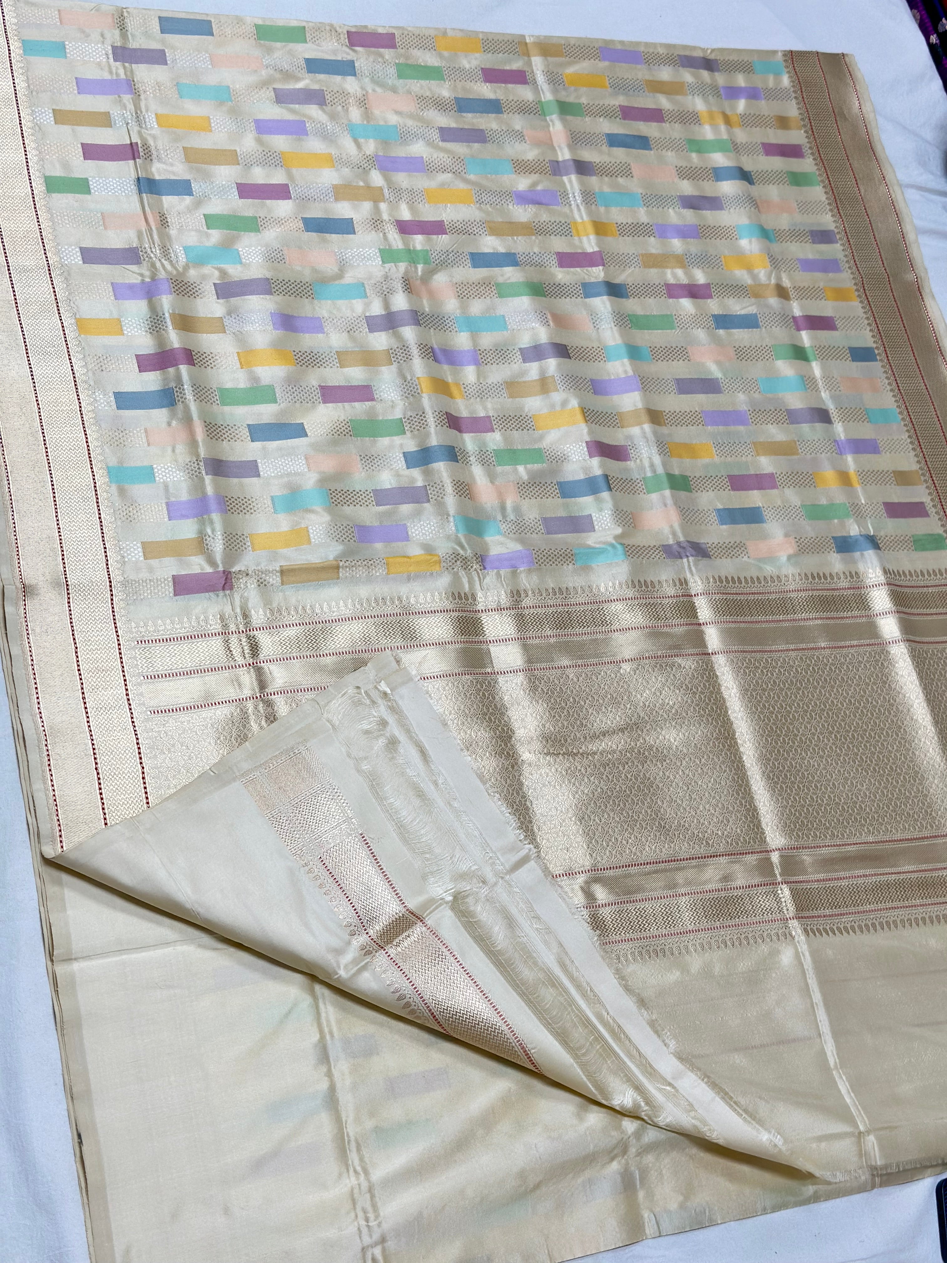 Handwoven Pure Banarasi Rangkaat Silk Saree