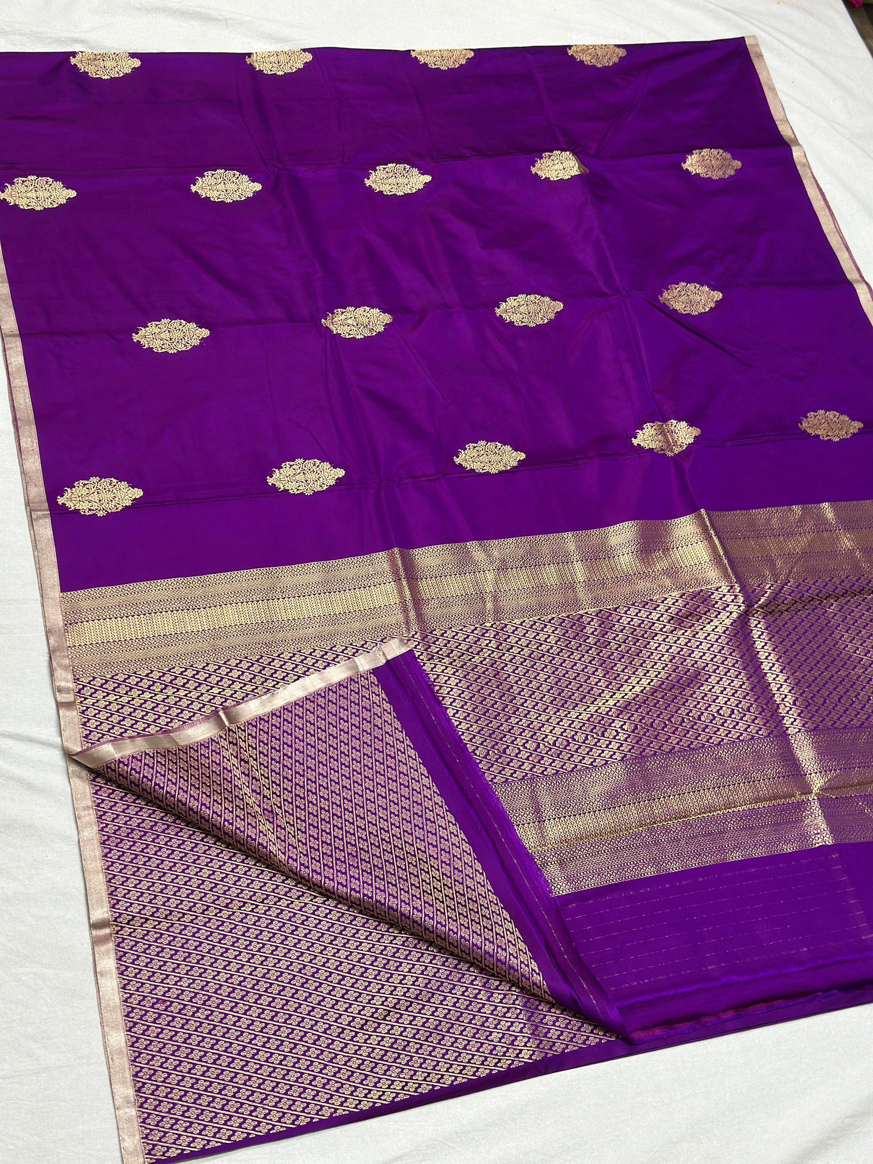 Handwoven Banarasi Pure Mashru Silk Saree
