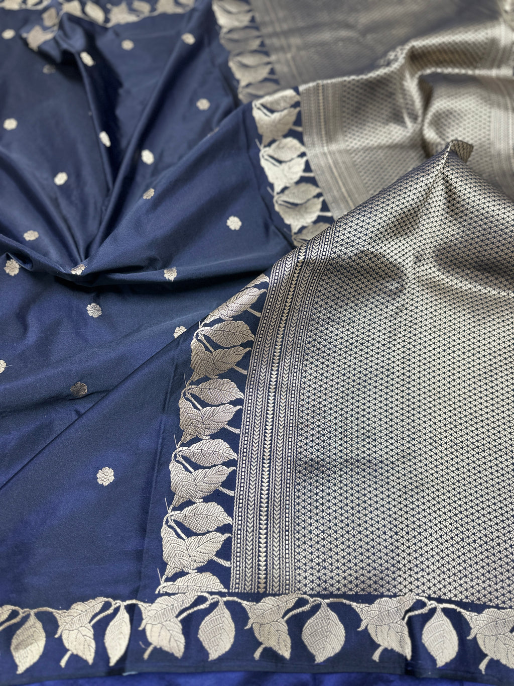 Navy Blue Handwoven Mashru Silk Saree