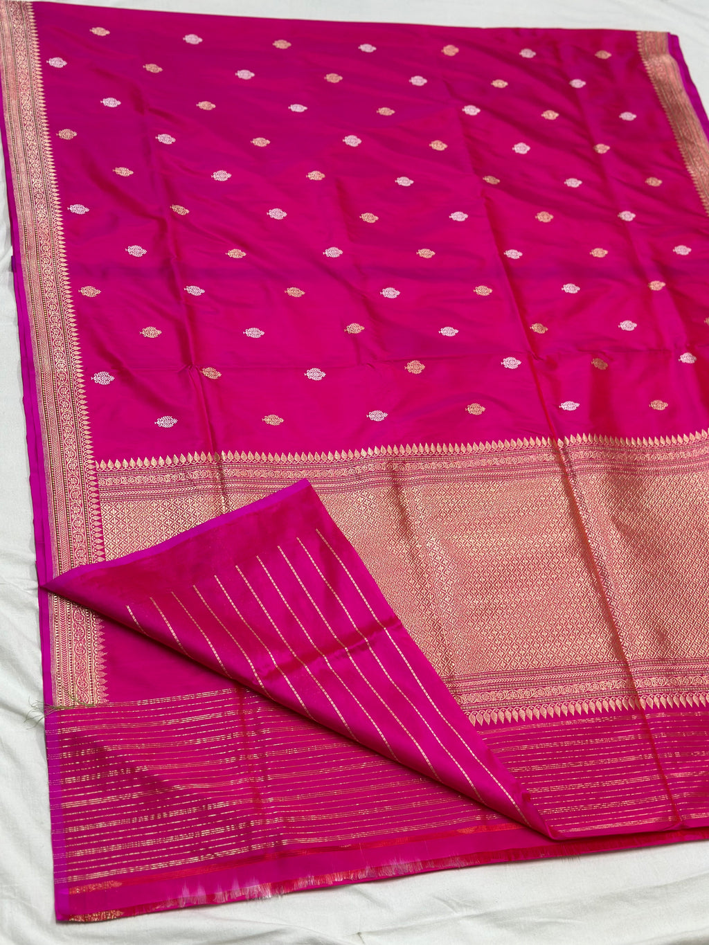 Rani Pink Handwoven Pure Banarasi Katan Silk Saree