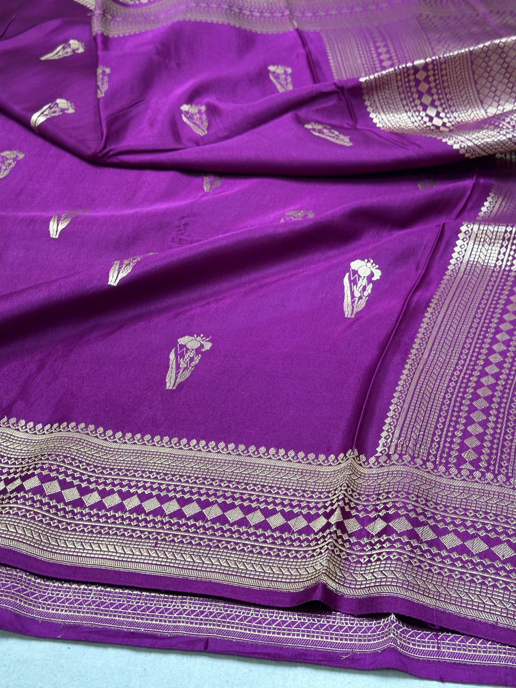 Purple Handwoven Pure Banarasi Mashru Silk Saree