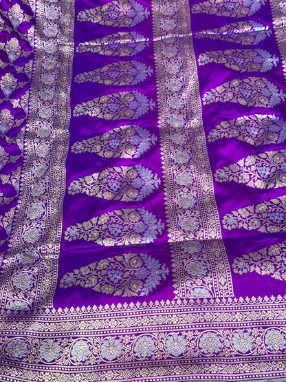 Majenta Pure Banarasi Katan Silk Saree- Floral Minakari Jaal with Rich Zari Border and Pallu