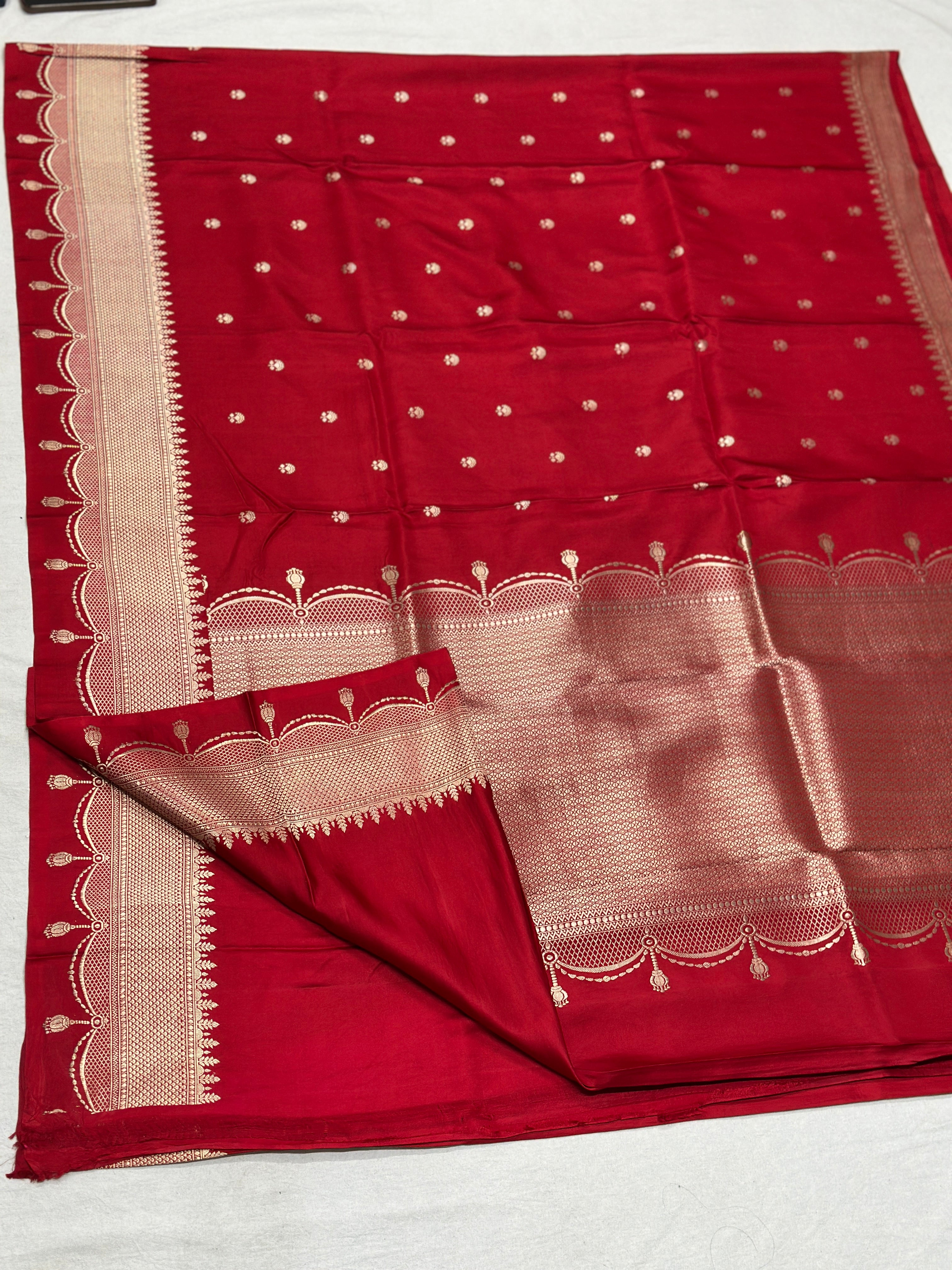 Red Handwoven Pure Banarasi Mashru Silk Saree