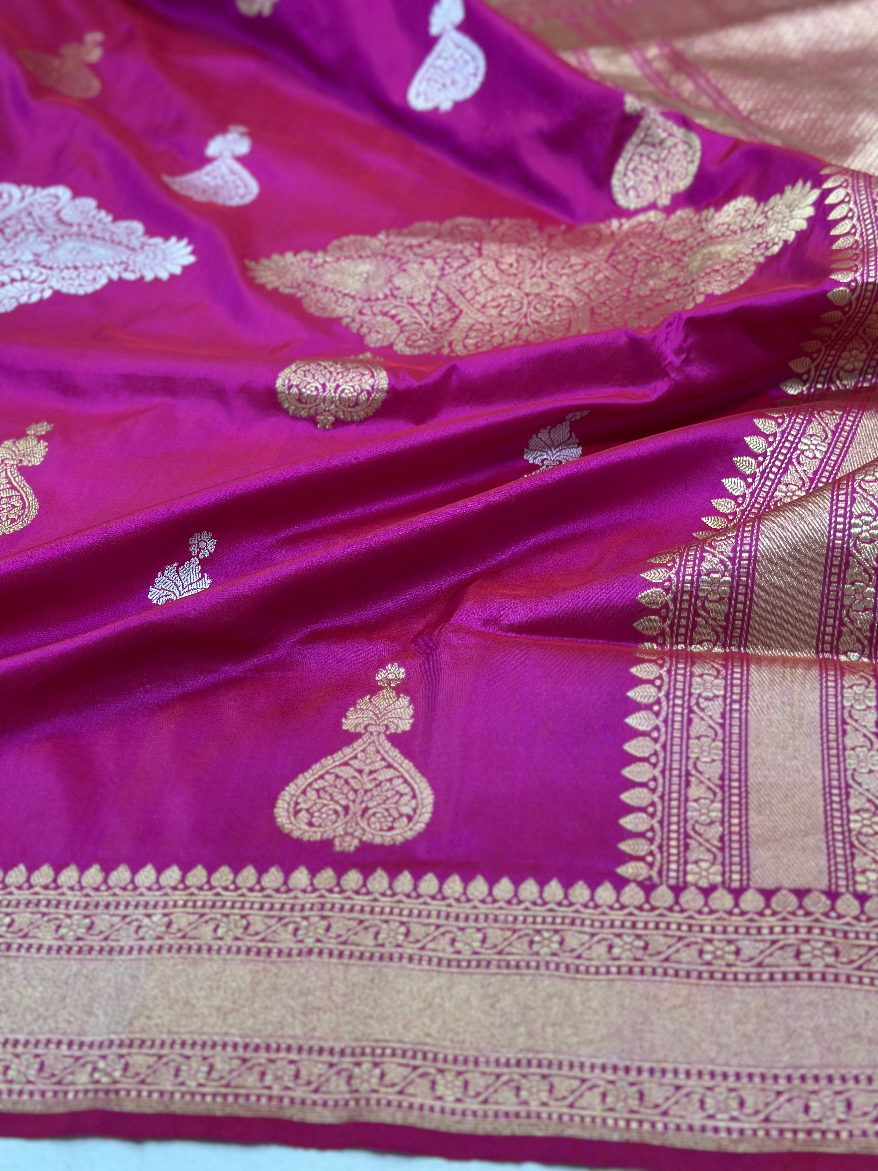 Rani Pink Handwoven Pure Banarasi Silk Saree