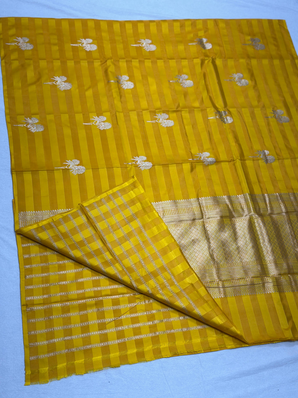 Yellow Handwoven Pure Banarasi Mashru Silk Saree