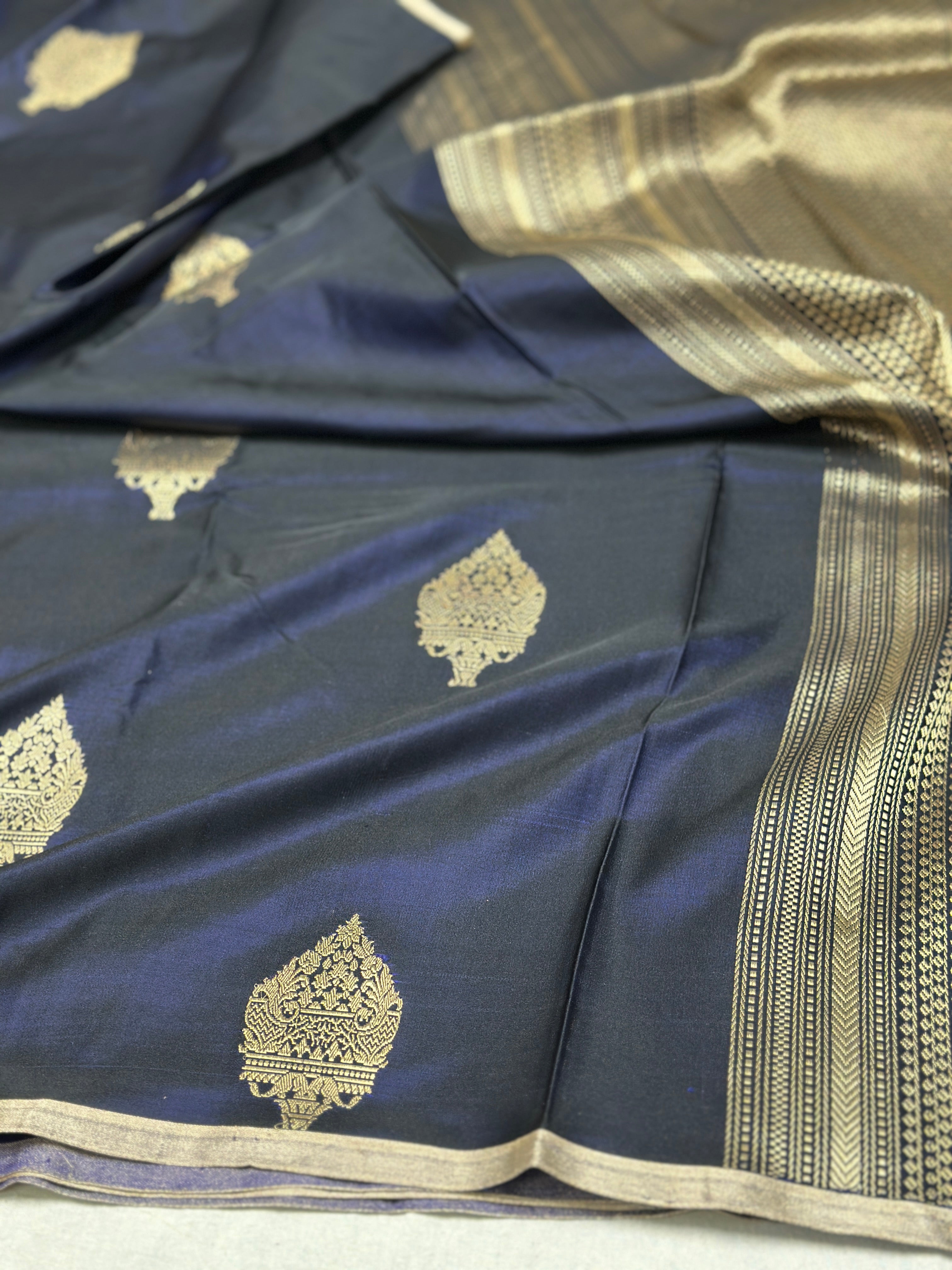 Handwoven Banarasi Pure Mashru Silk Saree
