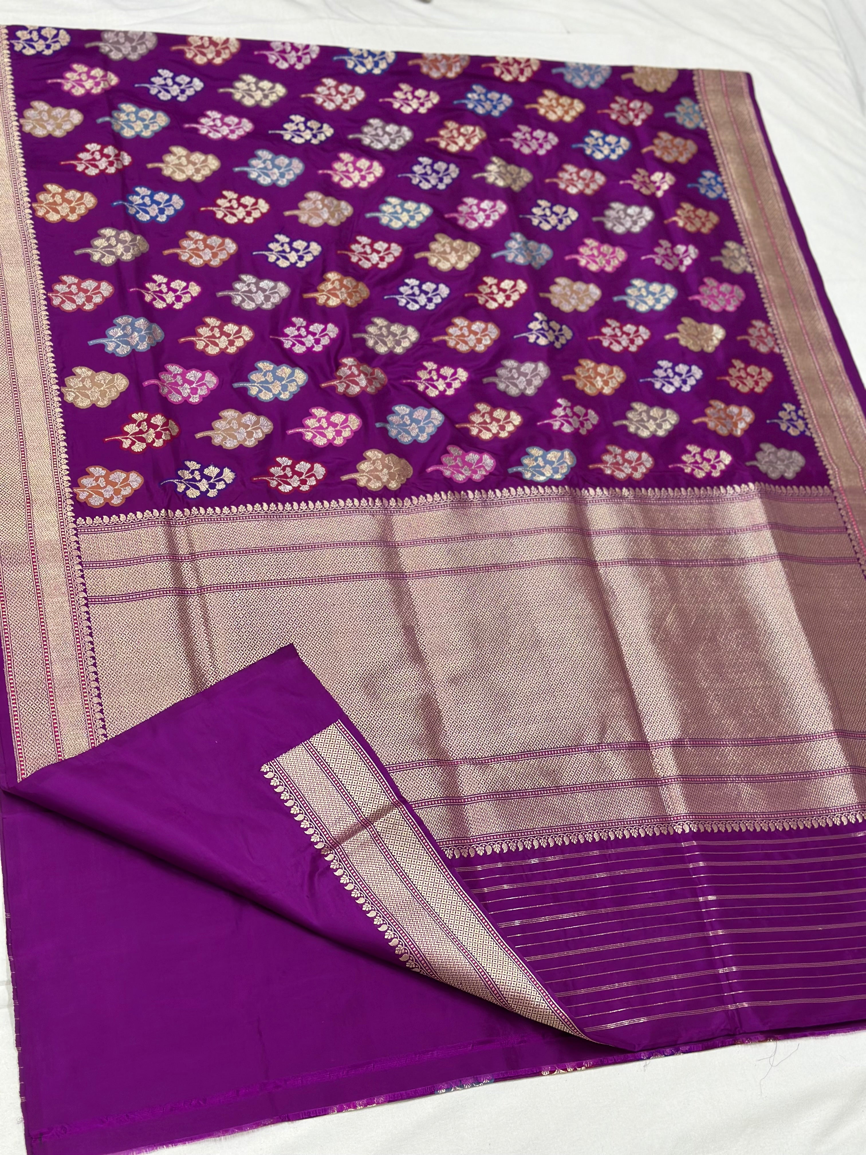 Majenta Handwoven Pure Banarasi Silk Saree