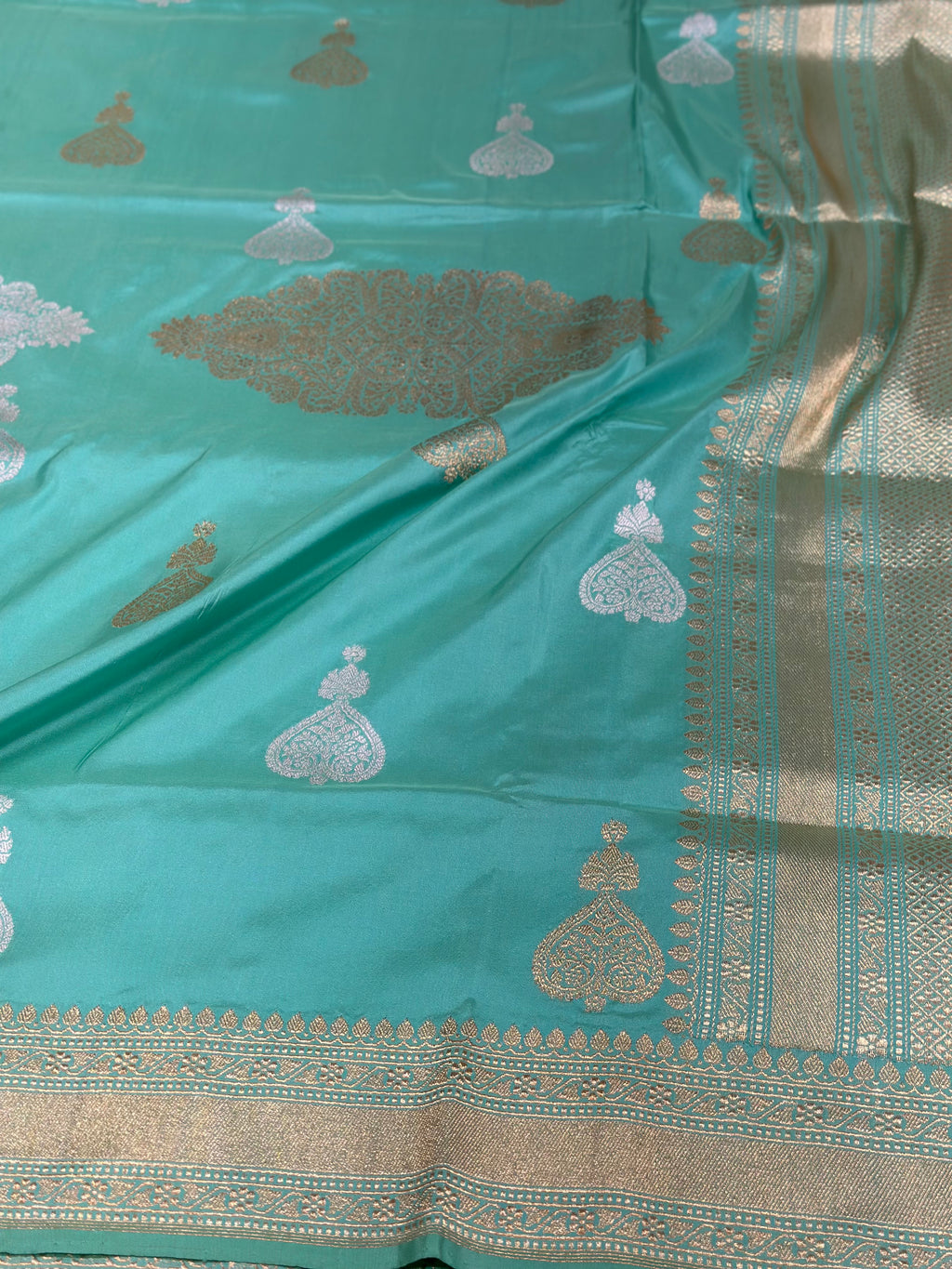 Handwoven Pure Banarasi Silk Saree
