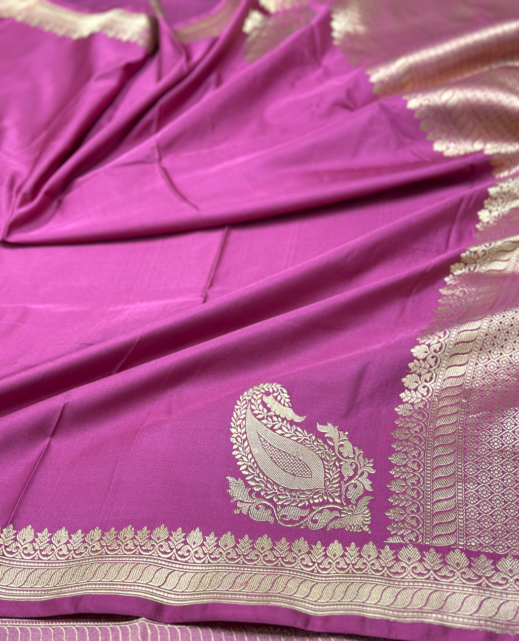 Handwoven Pure Banarasi Mashru Silk Saree