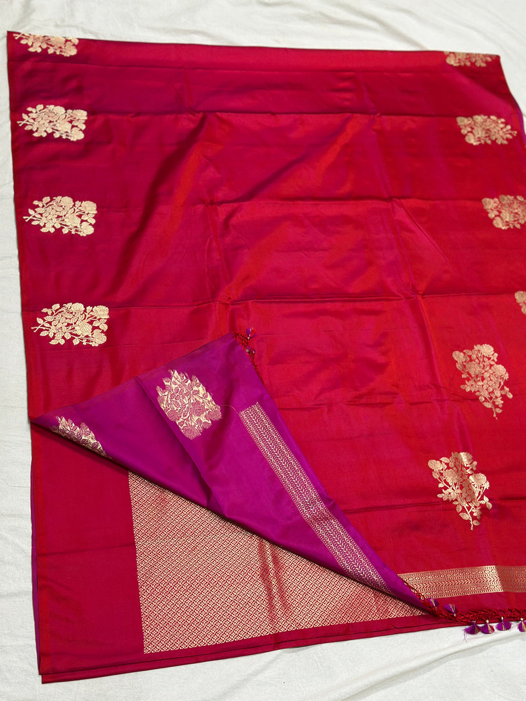 Red Handwoven Pure Banarasi Mashru Silk Saree
