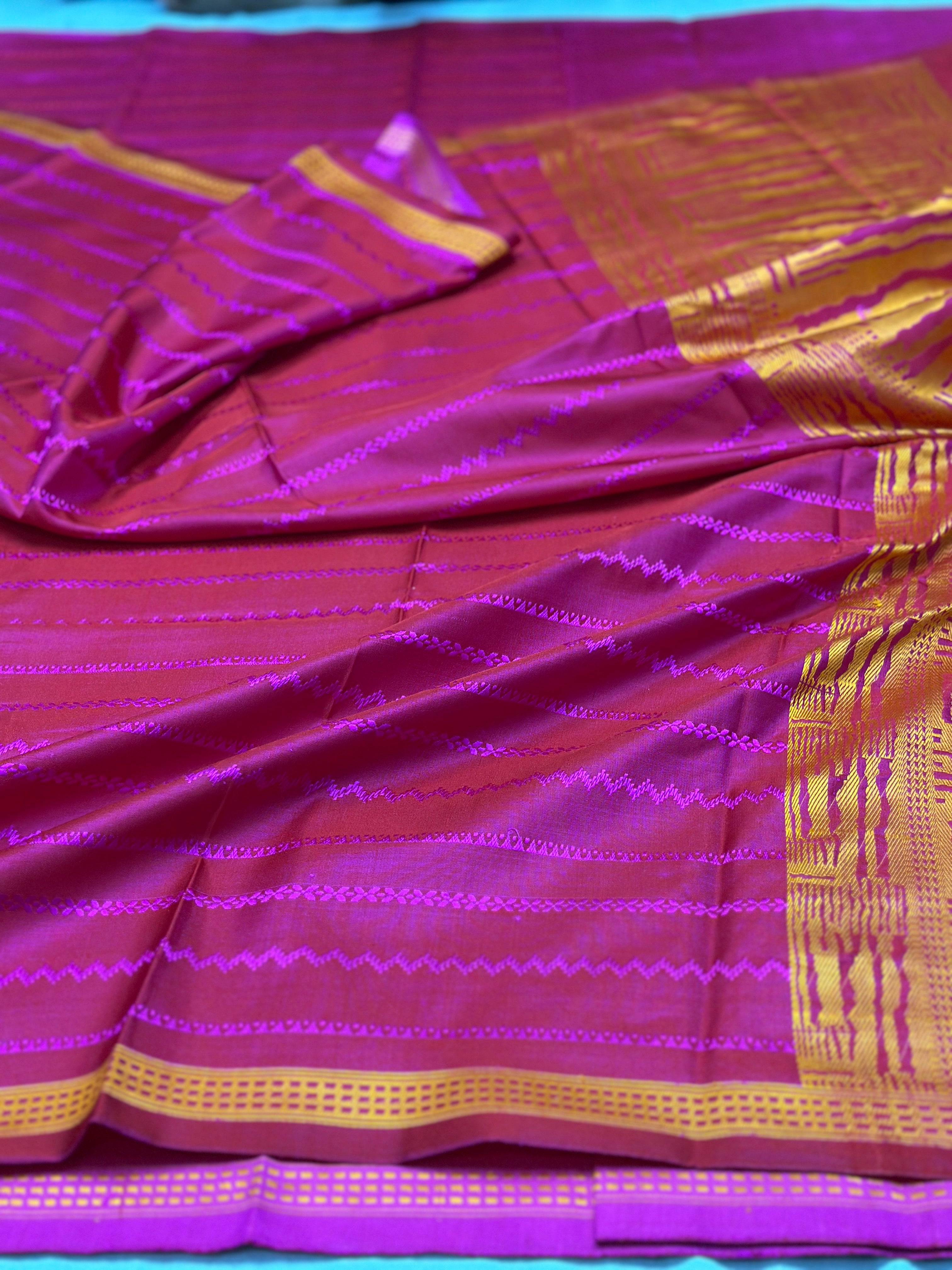 Handwoven Pure Banarasi Mashru Silk Saree