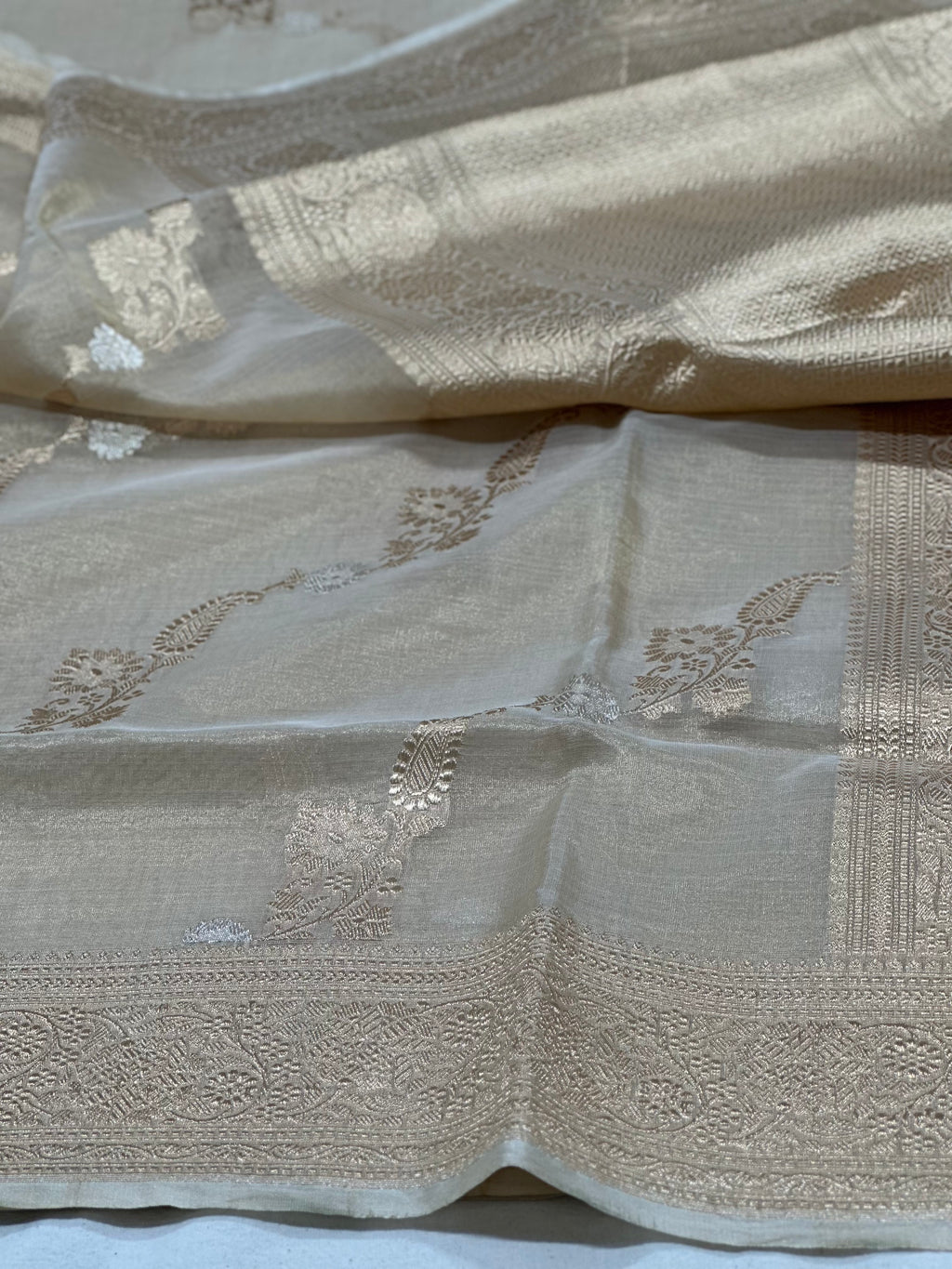 Ivory Handwoven Banarasi Pure Iktara Tissue Jangla Saree