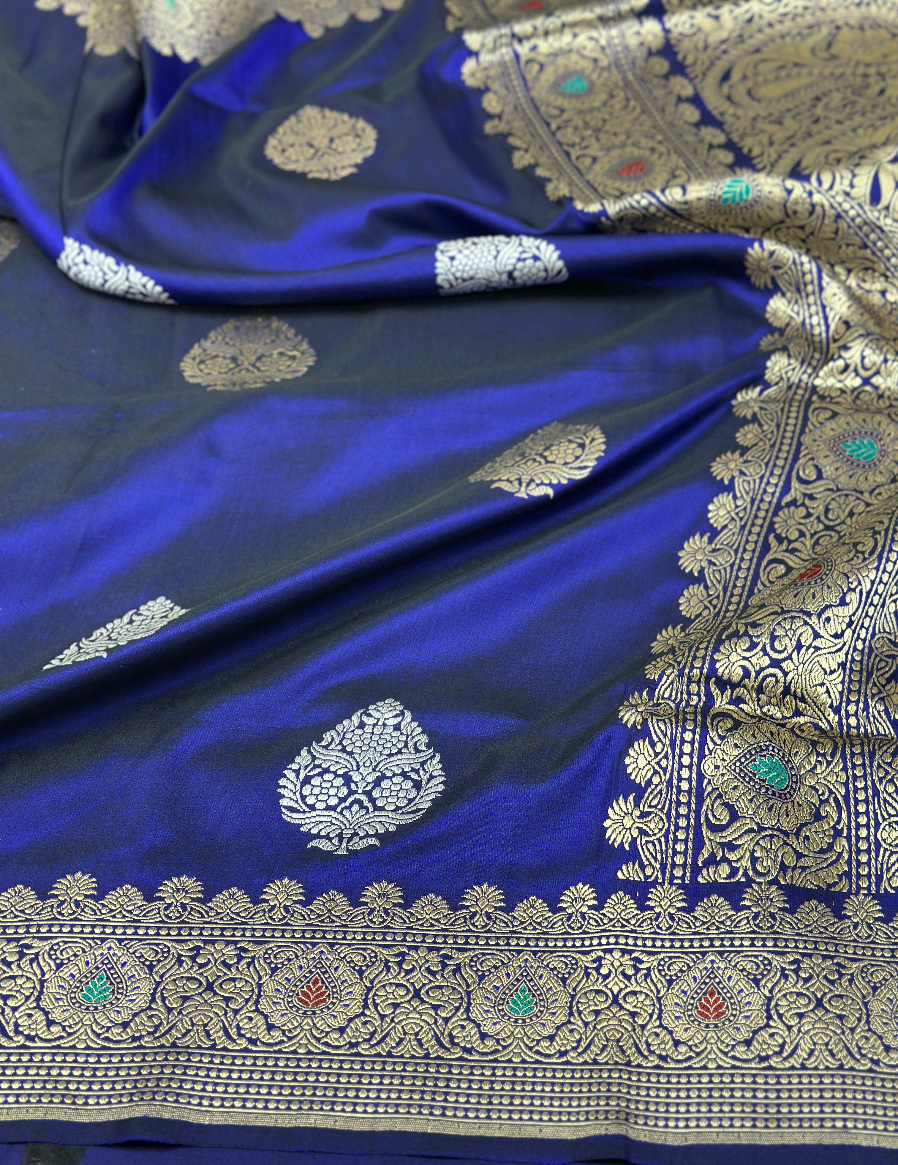 Handwoven Banarasi Mashru Silk Saree