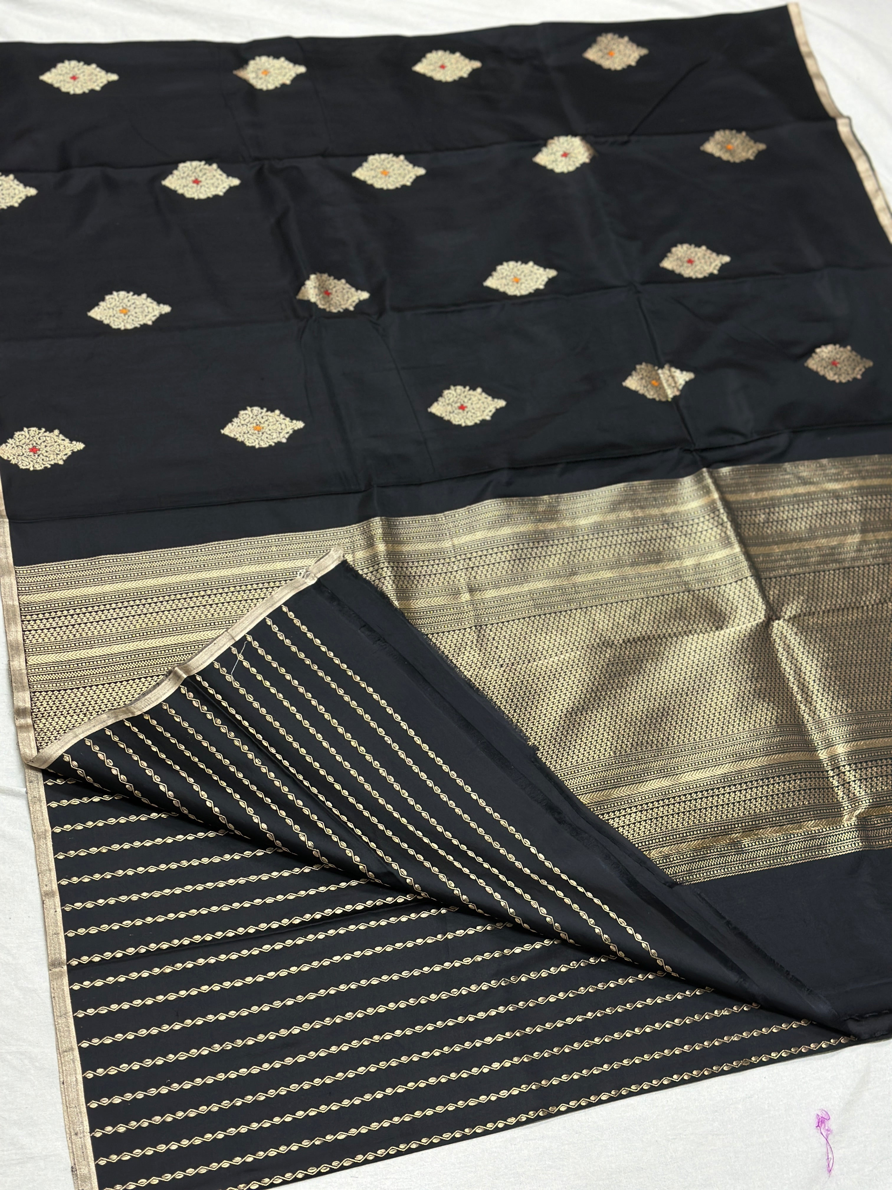 Handwoven Banarasi Pure Mashru Silk Saree