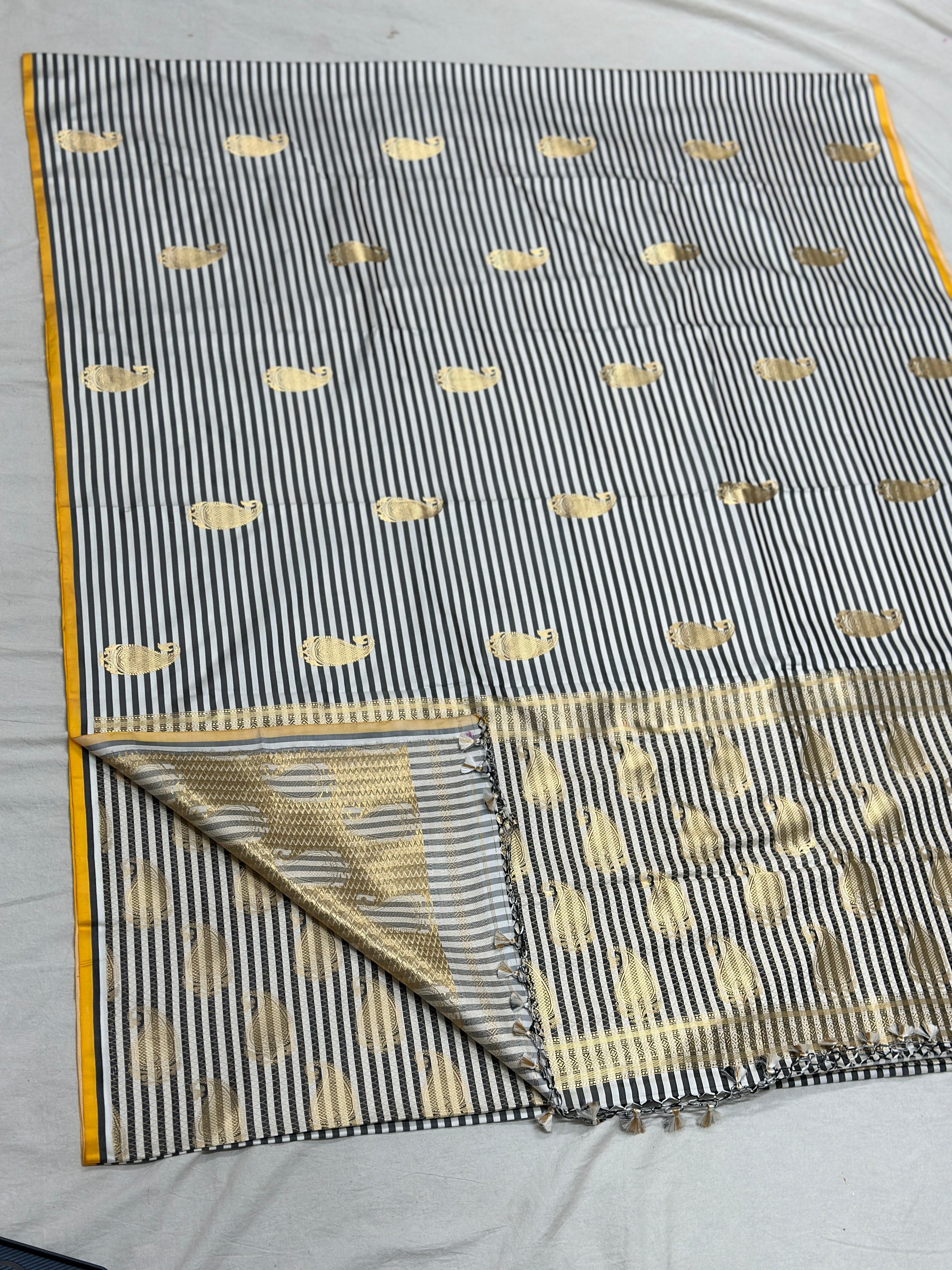 Handwoven Pure Banarasi Mashru Silk Saree