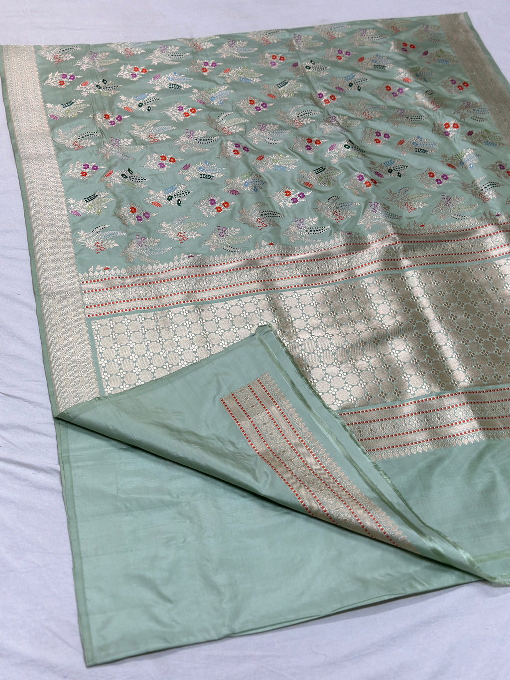 Pista green Handwoven Pure Banarasi katan Silk Saree