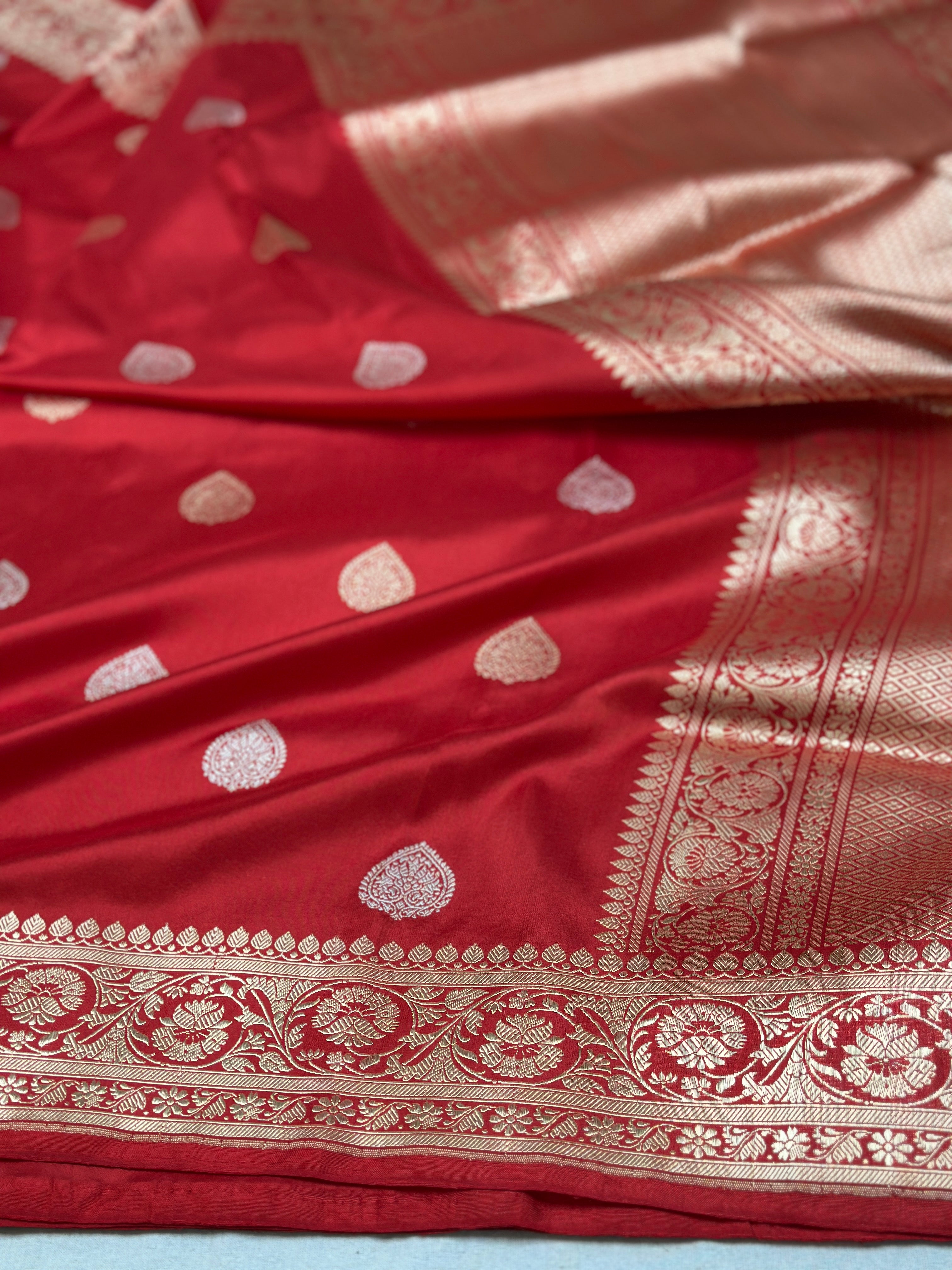 Red Handwoven Pure Banarasi katan Silk Saree