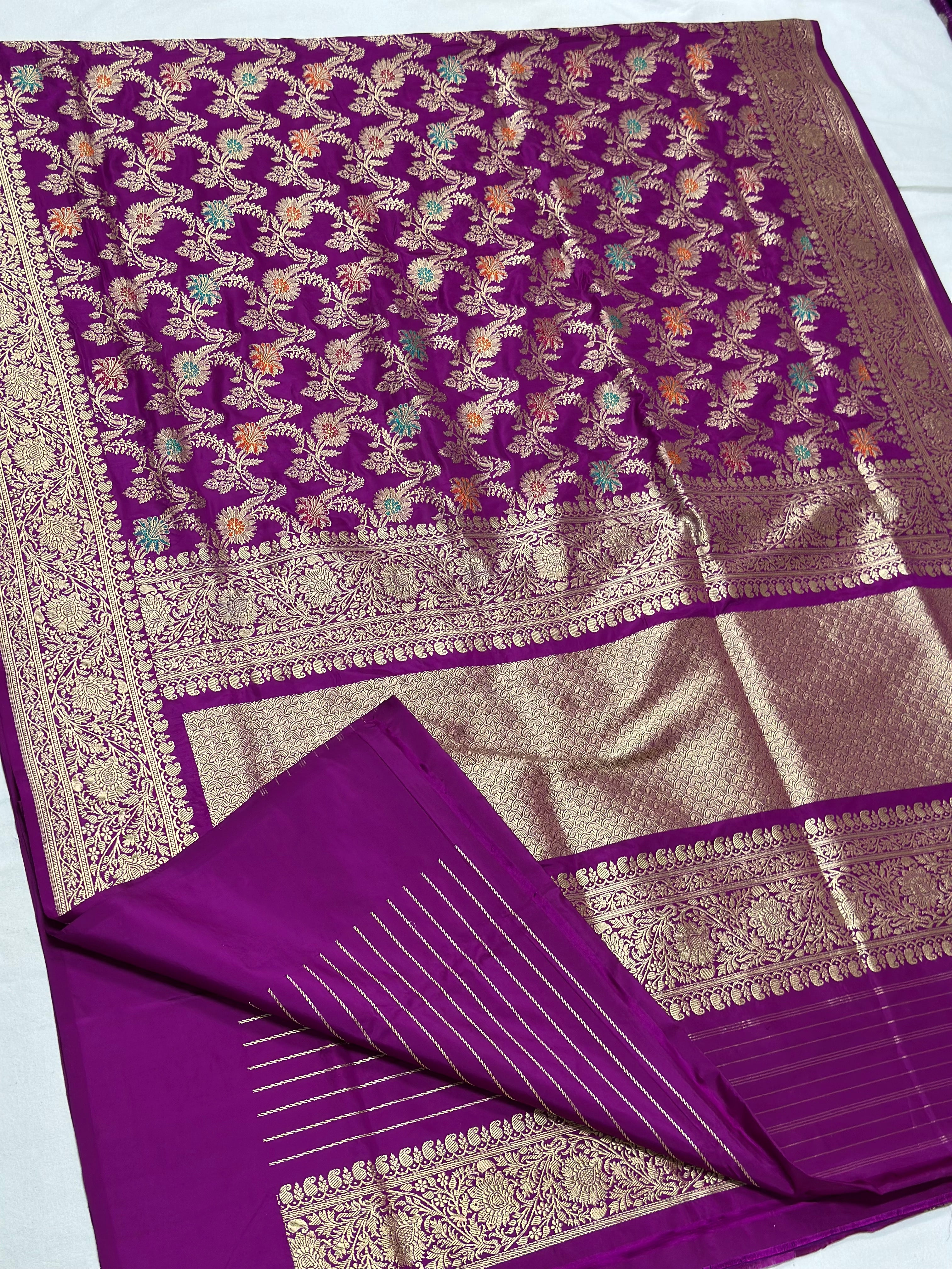 Majenta Handwoven Pure Banarasi Katan Silk Jangla Saree
