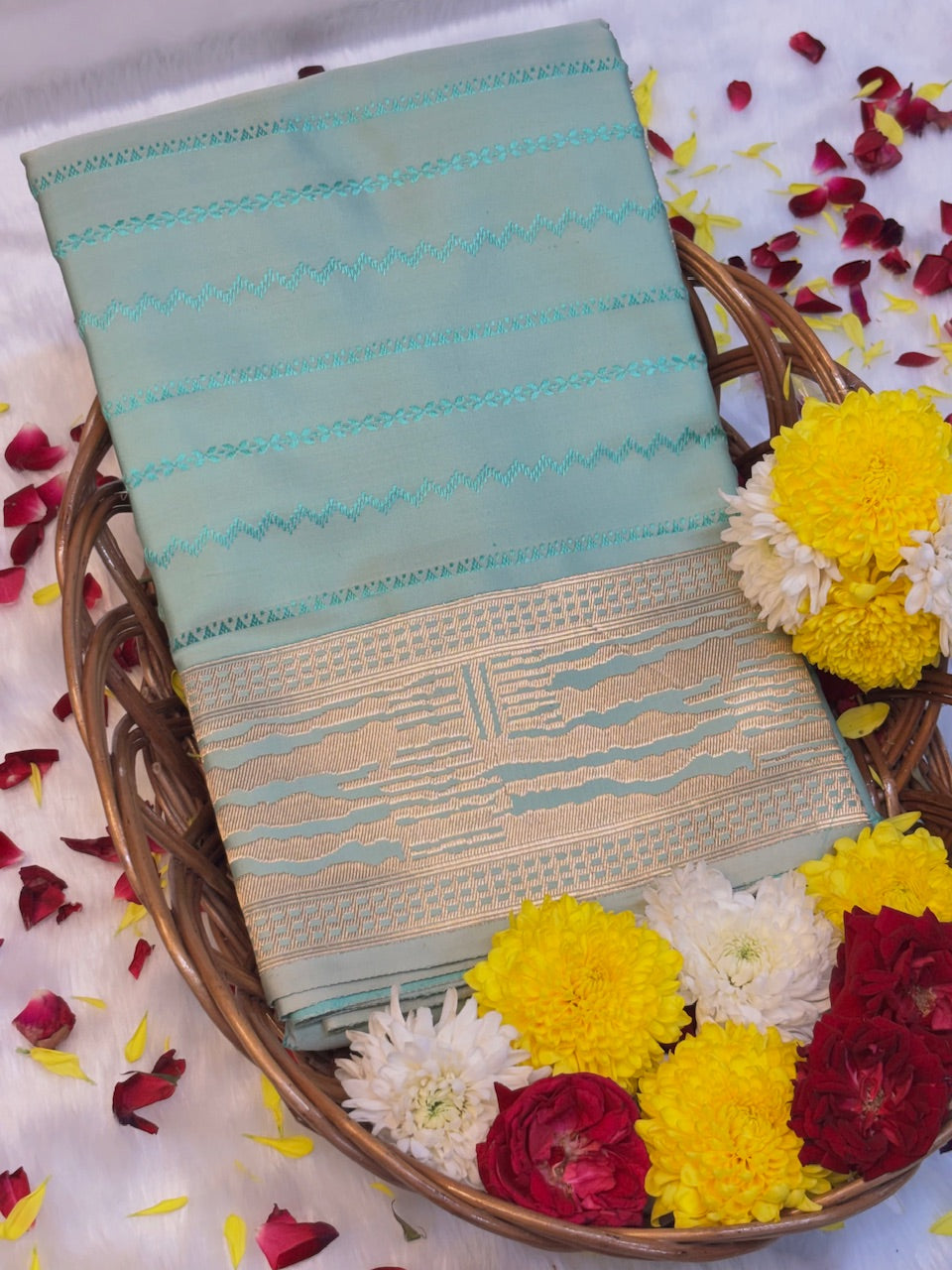 Sea Blue Pure Tanchoi  Silk Buti Handwoven Banarasi Saree