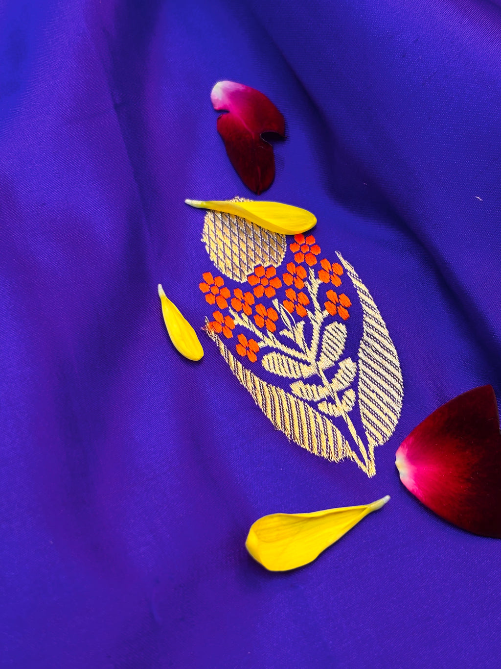 Royal Blue Pure Mashru Silk With Minakari Buti Handwoven Banarasi Saree