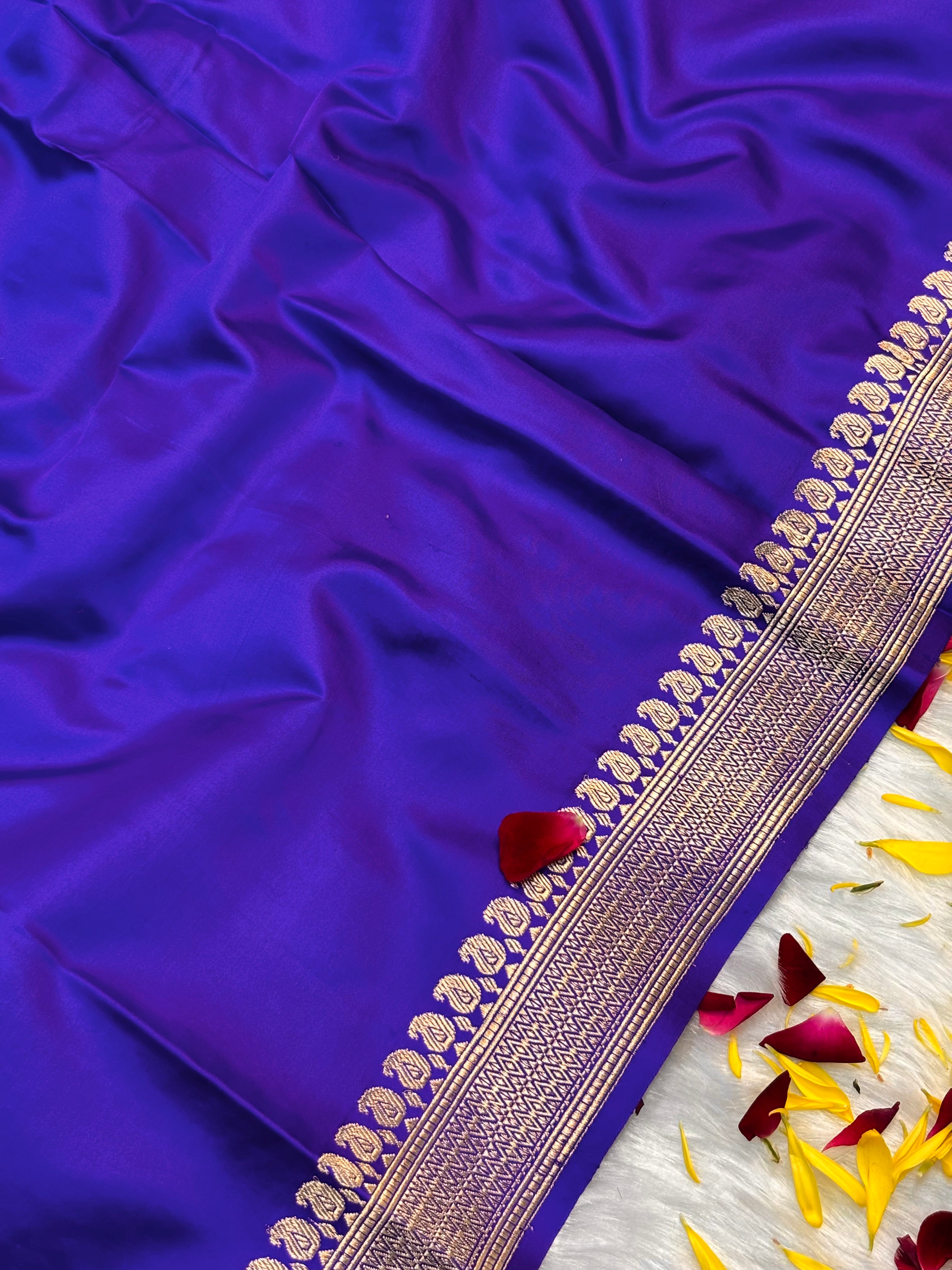 Royal Blue Pure Mashru Silk With Minakari Buti Handwoven Banarasi Saree