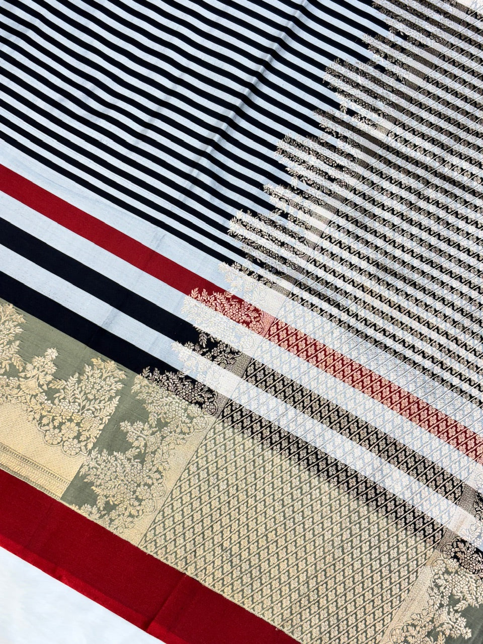 Red Checks Pure Mashru Silk Handwoven Banarasi Saree