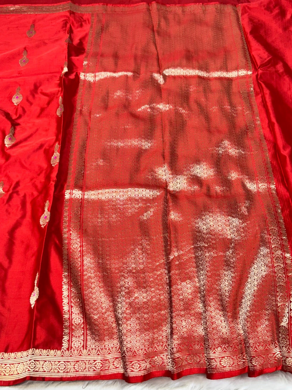 Red Pure Mashru Silk Handwoven Banarasi Saree