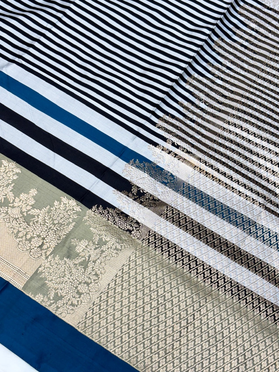 Teal Blue Pure Mashru Silk Handwoven Banarasi Saree