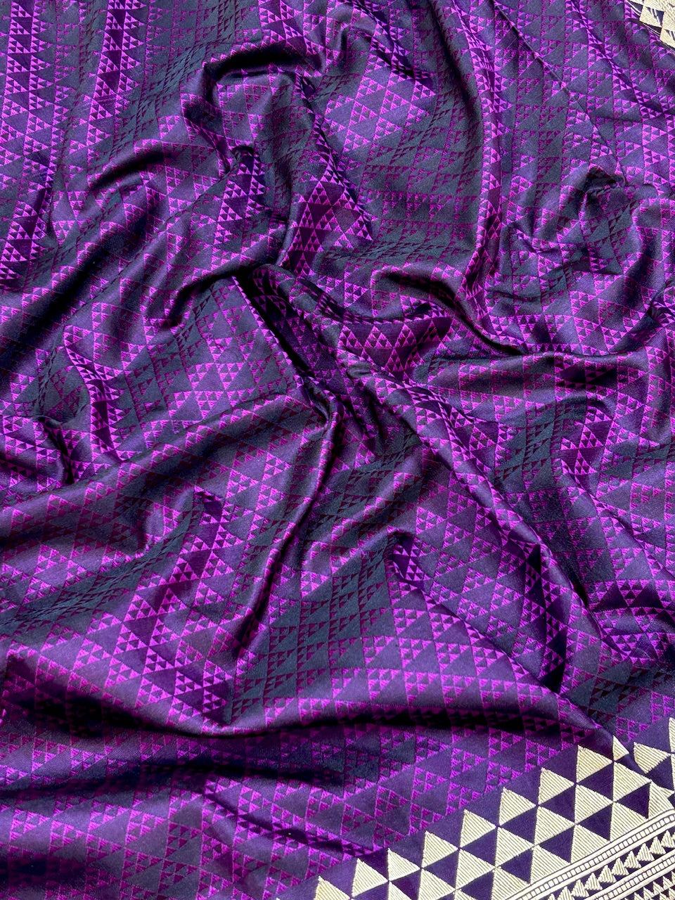 Wine Purple Pure Tanchoi Mashru Silk Handwoven Banarasi Saree