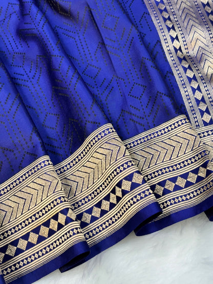 Royal Blue Pure Tanchoi Silk Buti Handwoven Banarasi Saree