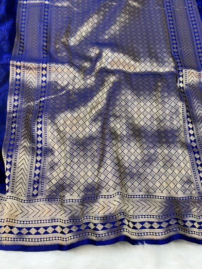 Royal Blue Pure Tanchoi Silk Buti Handwoven Banarasi Saree
