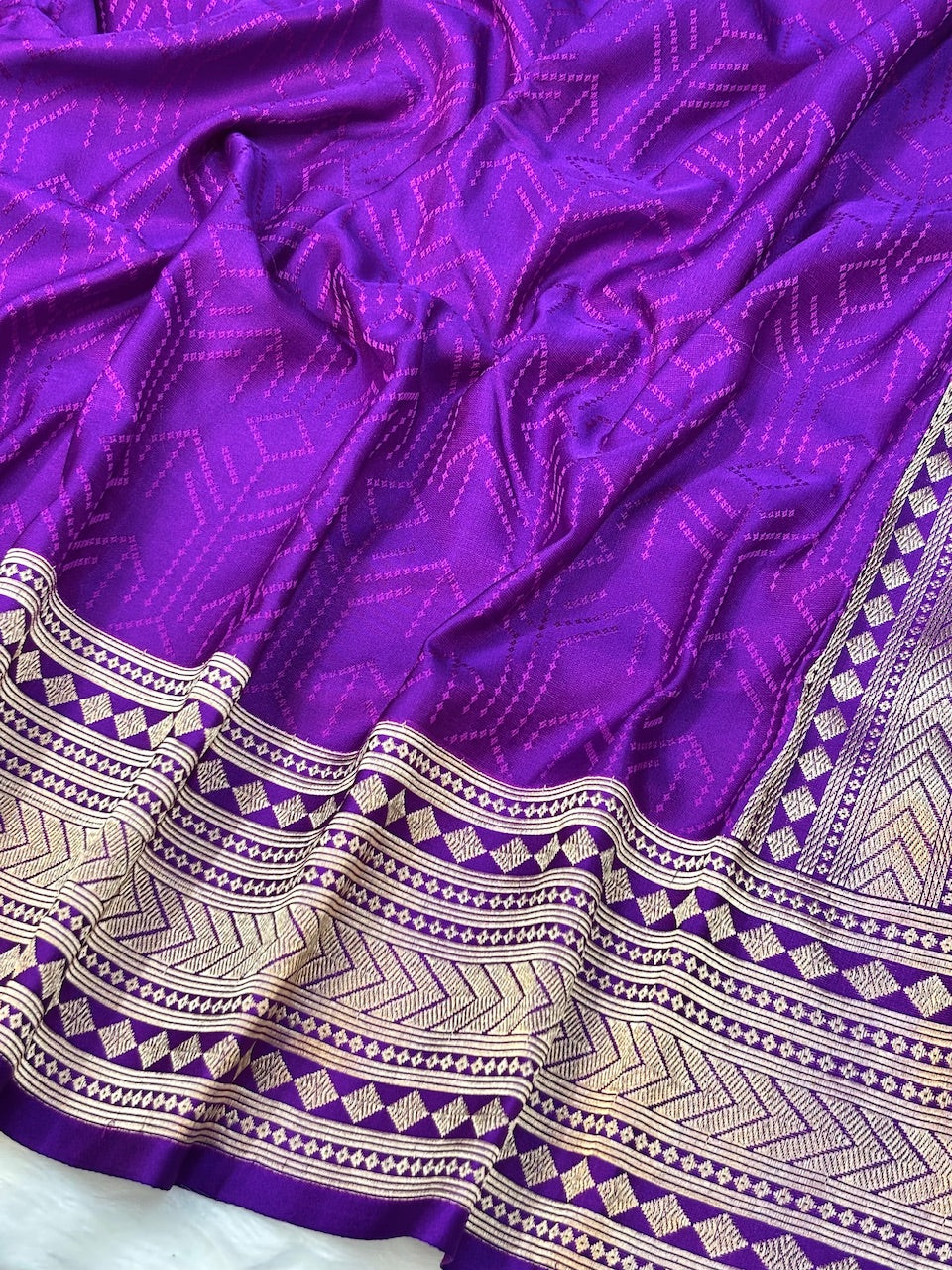Purple Pure Mashru Silk Buti Handwoven Banarasi Saree