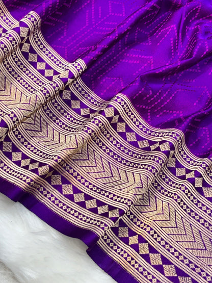 Purple Pure Tanchoi Silk Buti Handwoven Banarasi Saree
