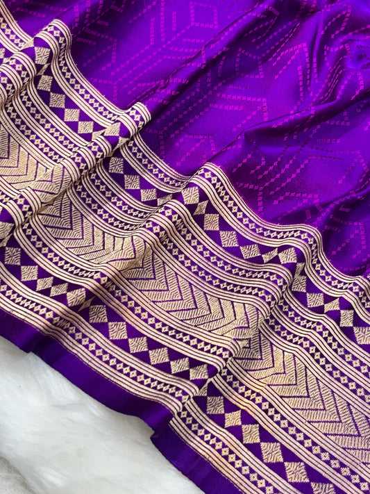 Purple Pure Tanchoi Silk Buti Handwoven Banarasi Saree