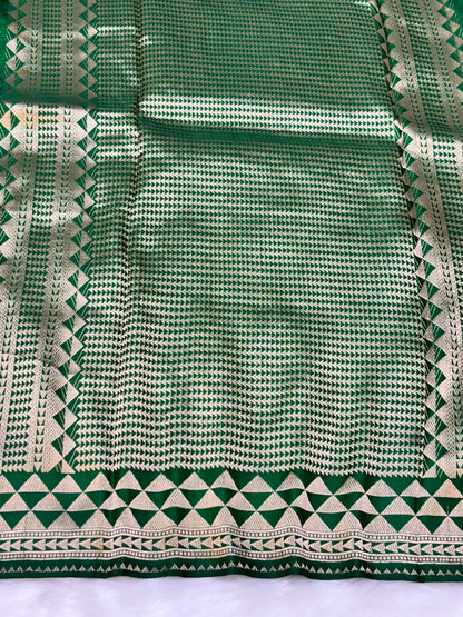 Green Pure Tanchoi Silk Buti Handwoven Banarasi Saree