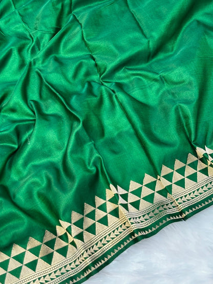 Green Pure Tanchoi Silk Buti Handwoven Banarasi Saree