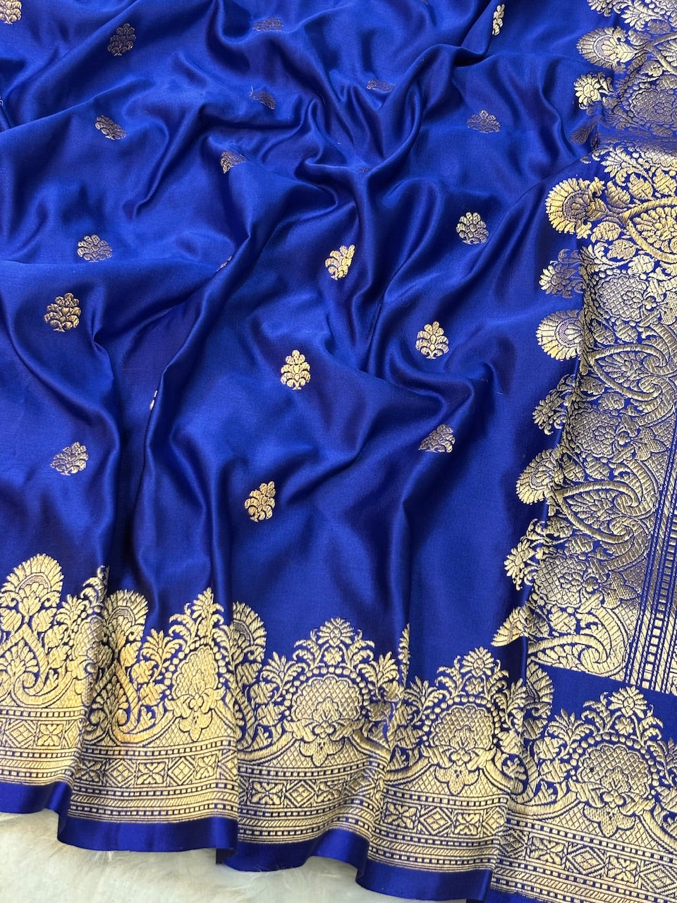 Royal Blue Pure Mashru Silk Buti Handwoven Banarasi Saree