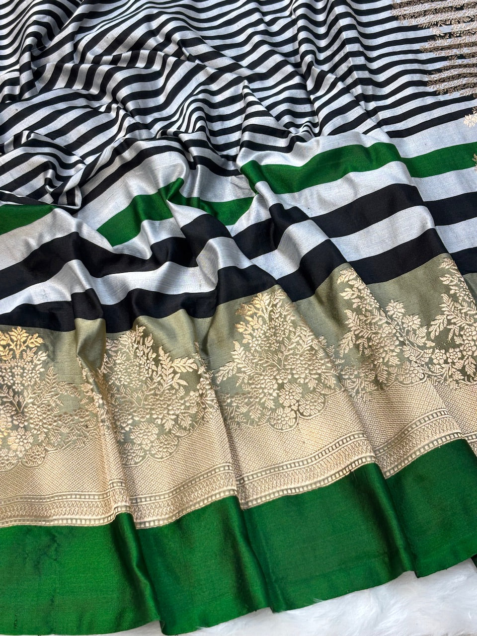 White With Green Check Pure Mashru Silk Buti Handwoven Banarasi Saree