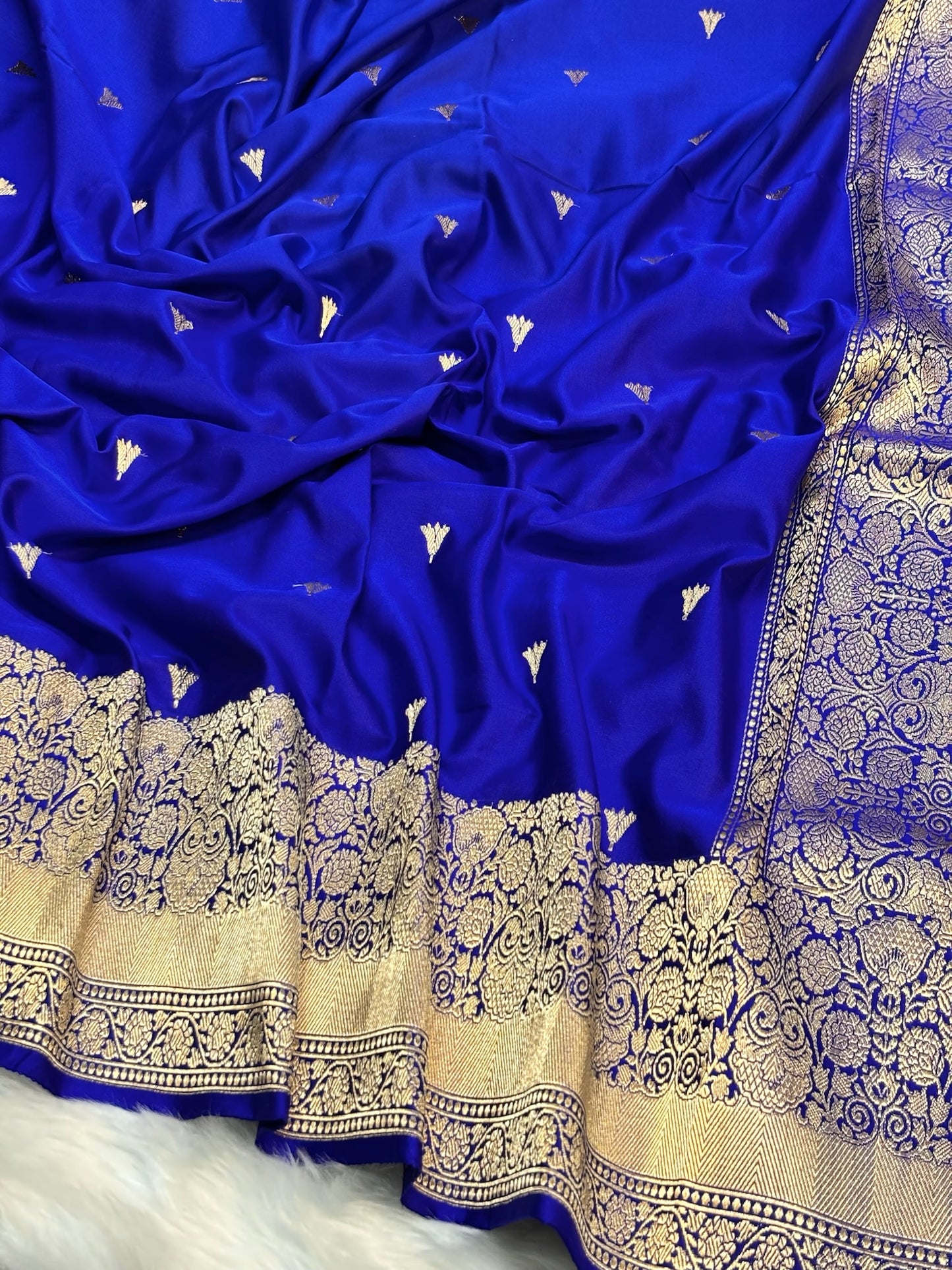 Pure Mashru Handwoven Silk Saree – Royal Blue Elegance