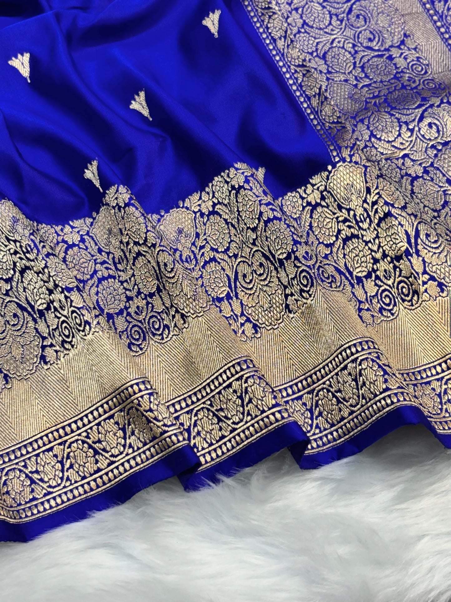 Pure Mashru Handwoven Silk Saree – Royal Blue Elegance