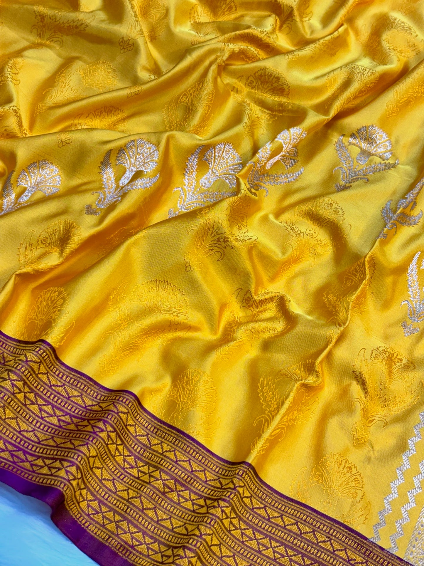 Pure Banarasi Tanchui Handwoven Silk Saree –  Yellow Elegance