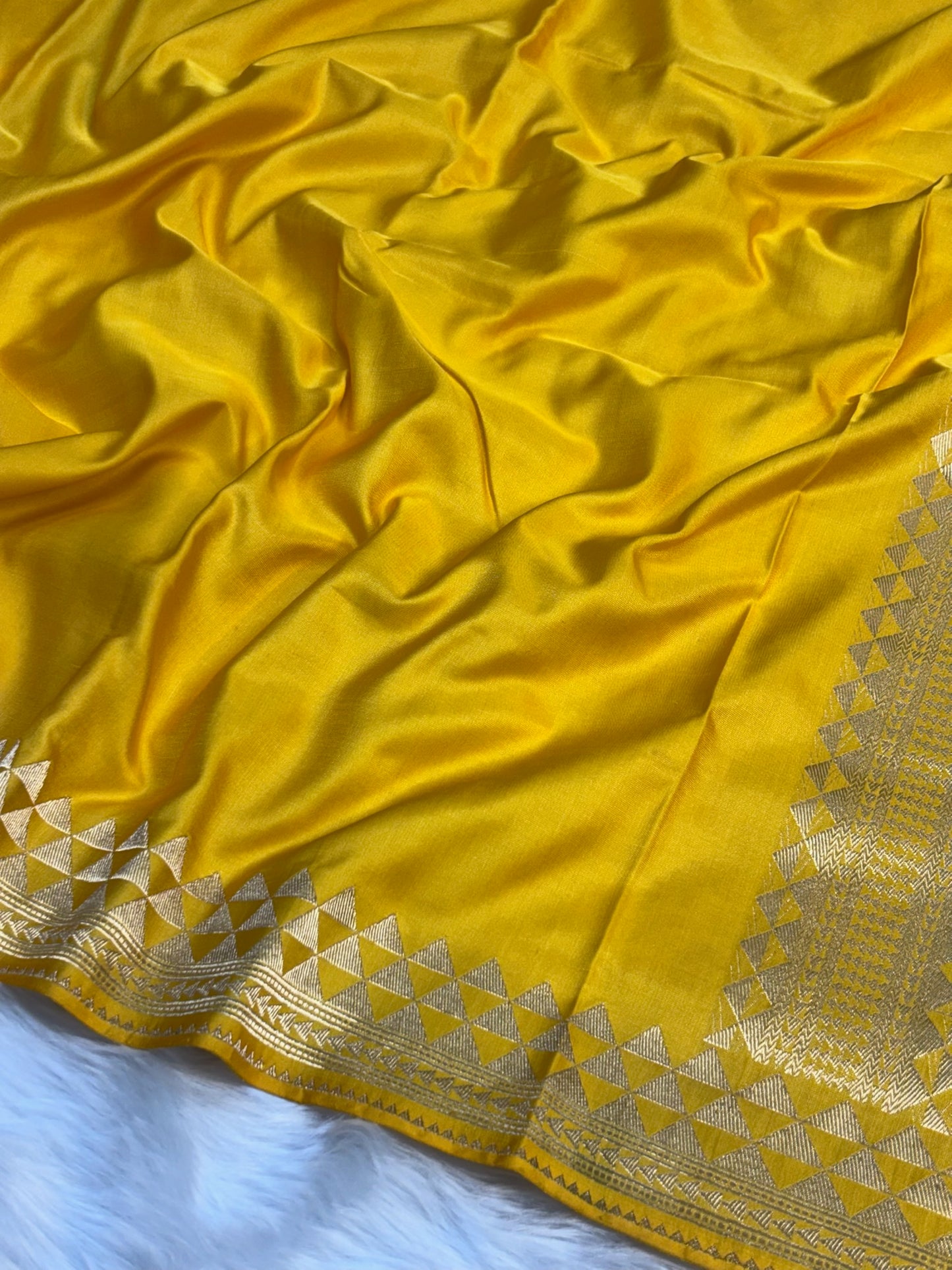 Pure Mashru Handwoven Silk Saree – Yellow Elegance