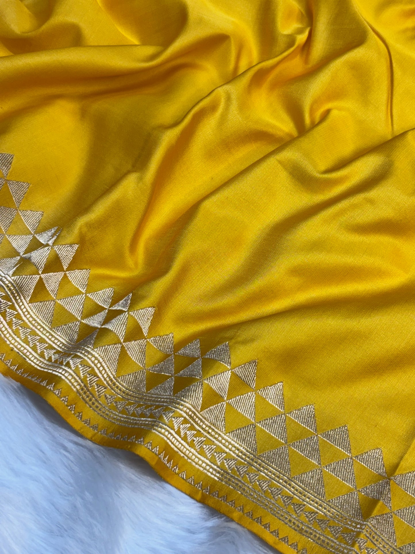 Pure Mashru Handwoven Silk Saree – Yellow Elegance